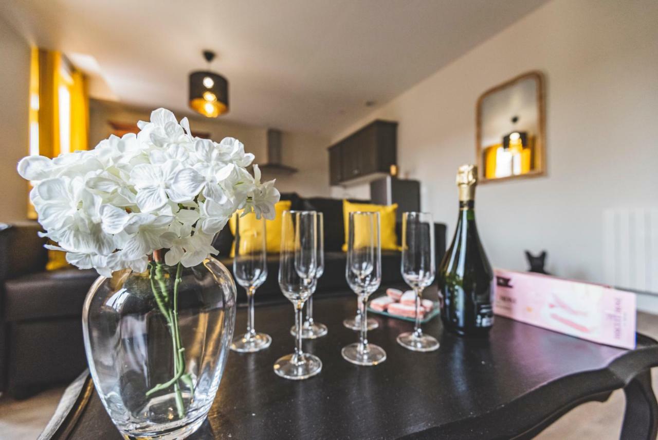 Suite Premium Le Figaro 1 Épernay Buitenkant foto